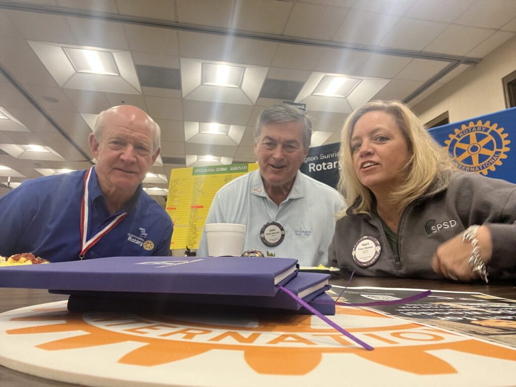 Arlington Sunrise Rotary members at a Friday morning club meeting