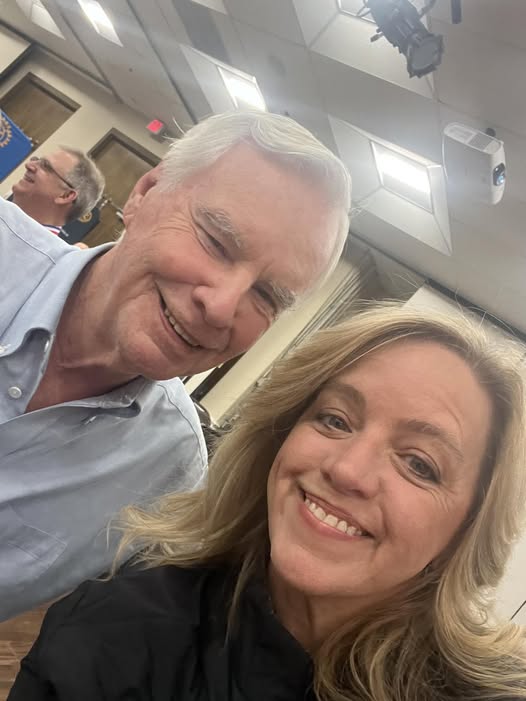 Two Arlington Sunrise Rotarians take a selfie at a Friday meeting